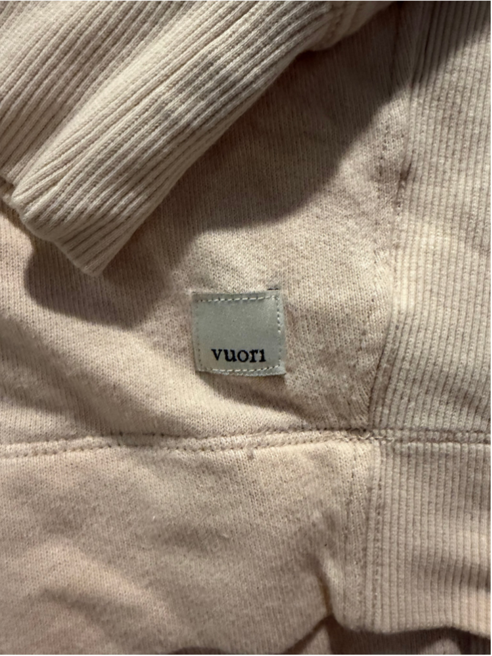 Women's Vuori Hoodie Sweatshirt Size M cream colored
319 - Picture 3 of 8